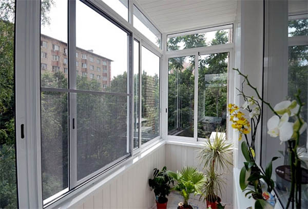 Недорогое остекление балконов и лоджий алюминиевым профилем от производителя окон Протвино