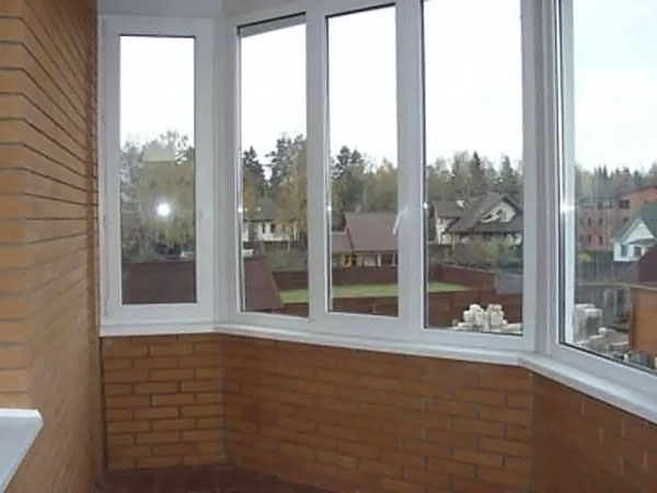 Остекления балкона в частном доме, коттедже и даче Протвино