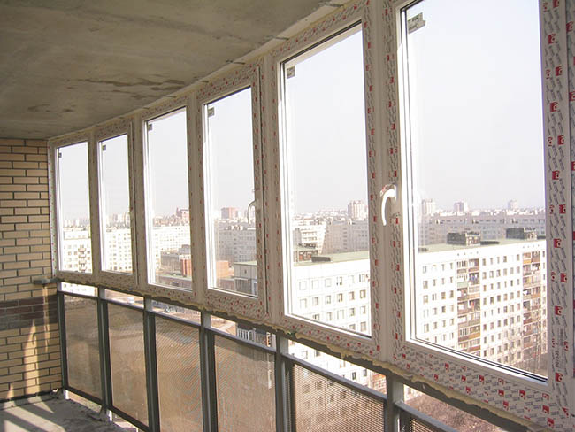 Недорогое остекление общего балкона Протвино